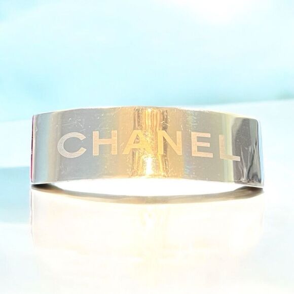 Chanel Silver Hair Clip - Picture 1 of 5